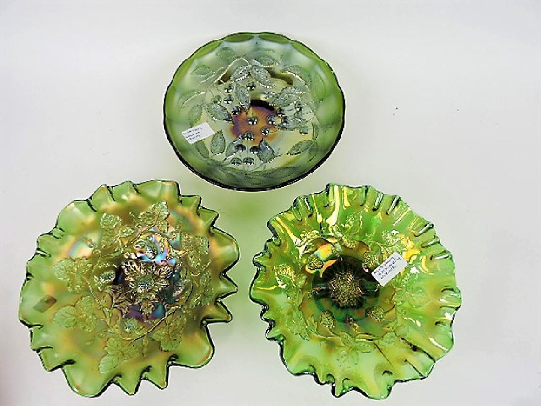 Green carnival glass lot of bowls (1 of 1)
