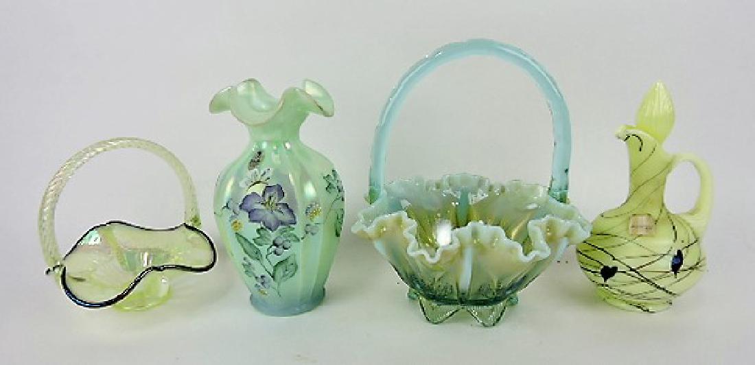 Fenton glass lot of 4 pcs: .