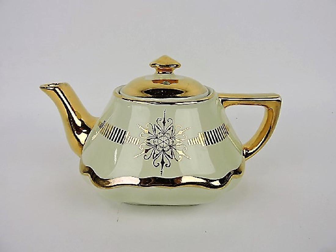 Hall China teapot, ivory Baltimore with (1 of 1)