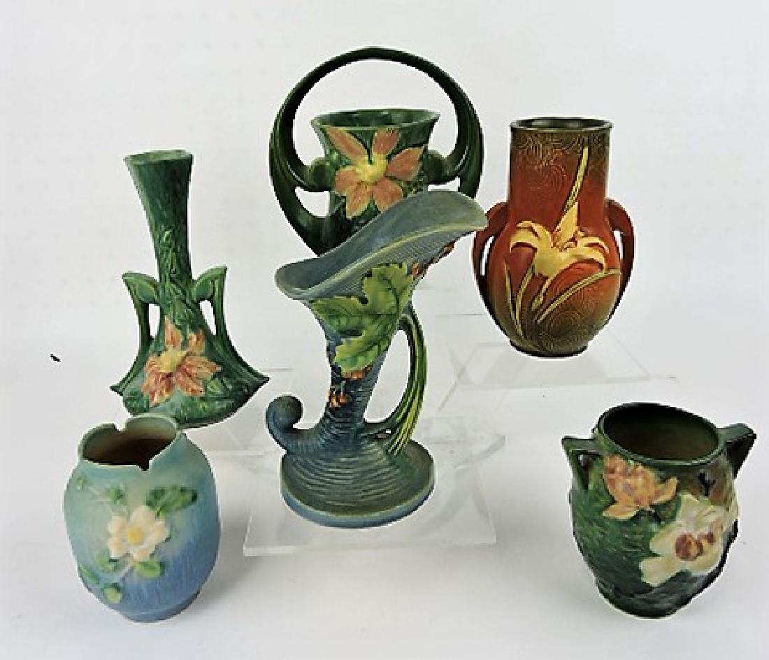 Roseville lot of 6 assorted pieces, hairline to (1 of 1)