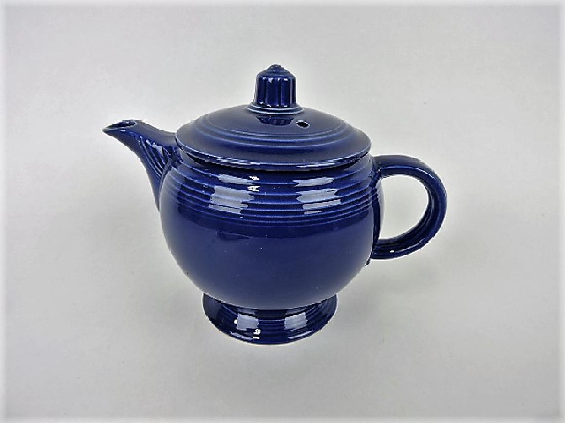 Fiesta medium teapot, cobalt, nick to base (1 of 1)
