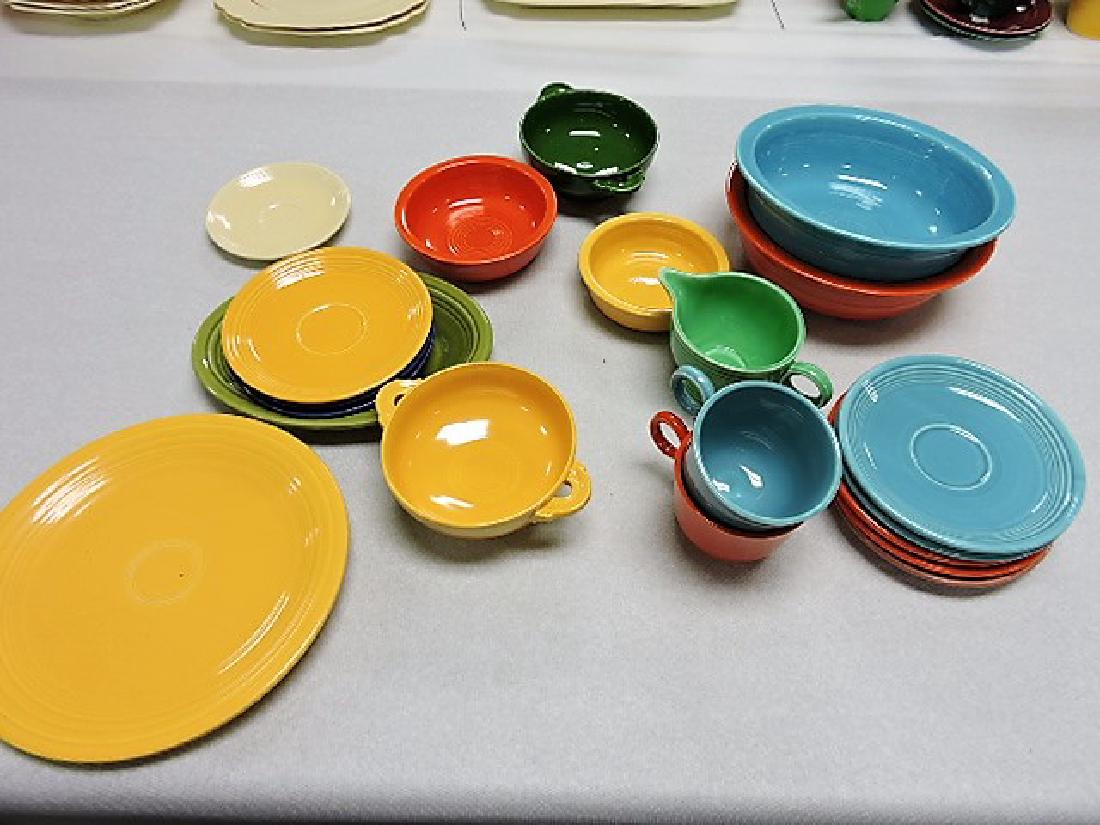 Fiesta and related lot of 20 pieces: .