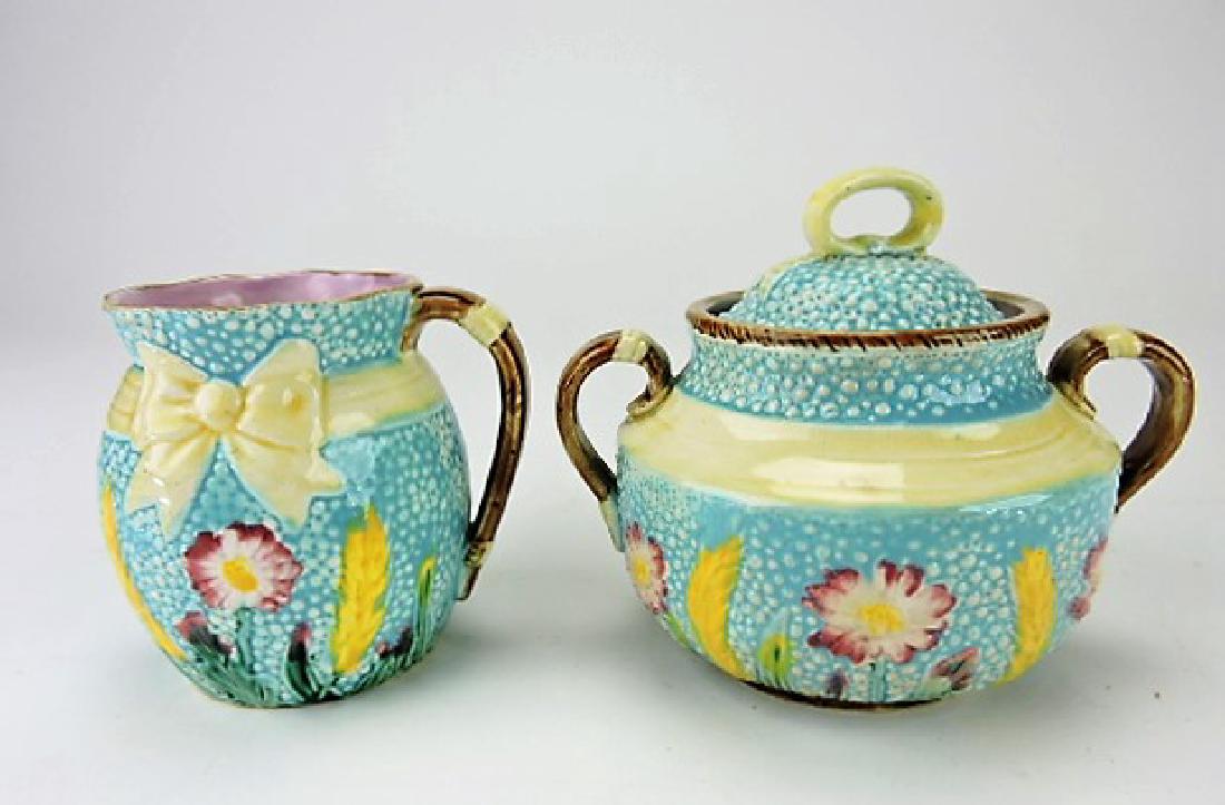 Fielding majolica daisy, wheat ribbon, and bow: cream and sugar