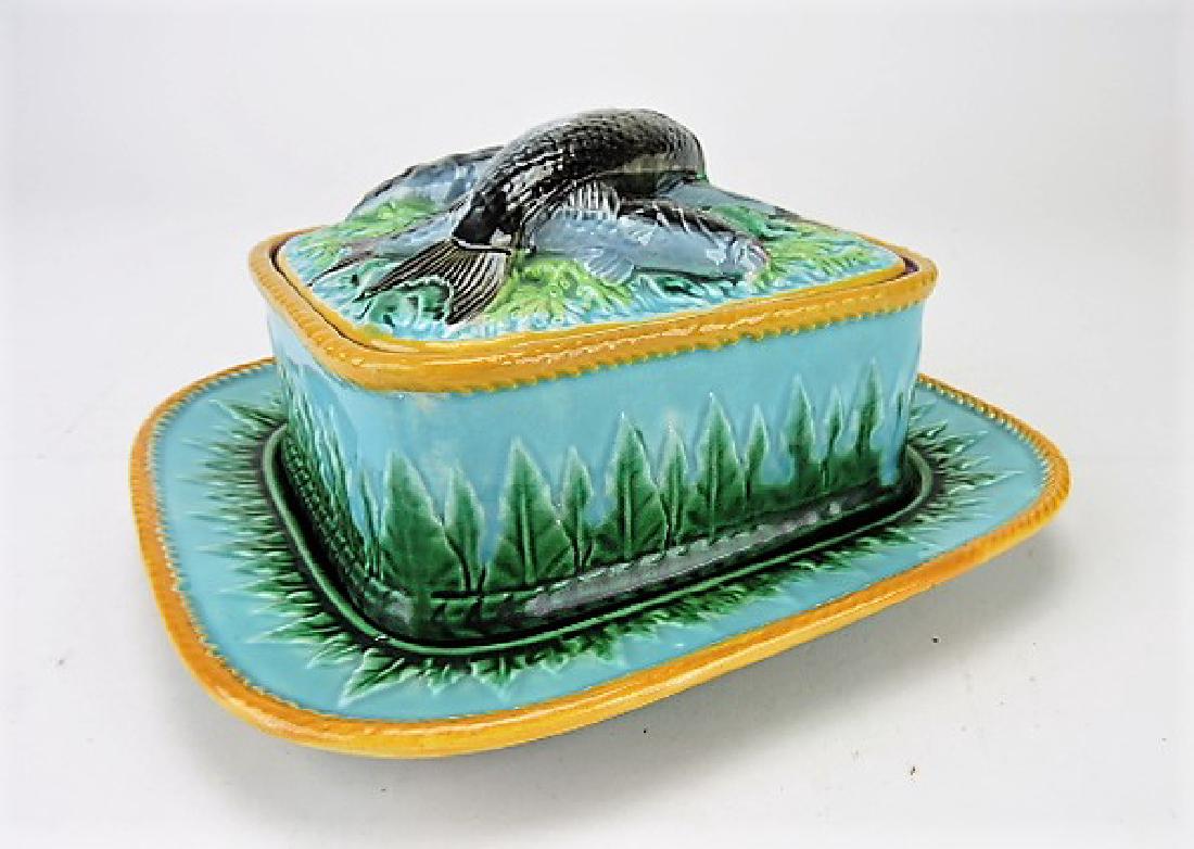 George Jones majolica acanthus leaf sardine box: and tray