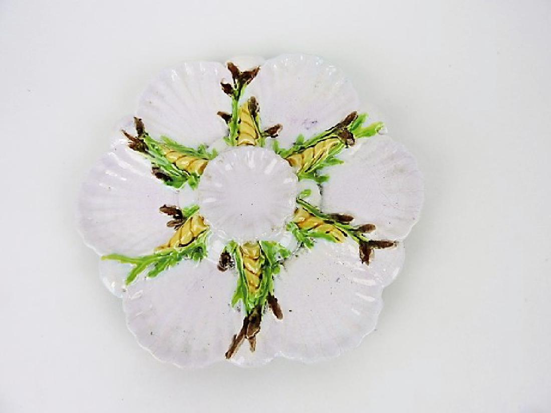 George Jones majolica white oyster plate 8 3/4": .