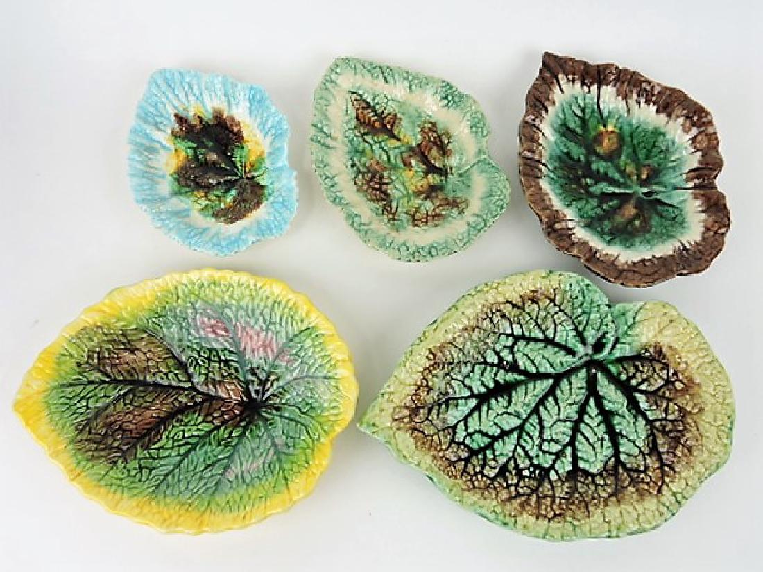 Majolica lot of 5 begonia leaf dishes, various (1 of 1)
