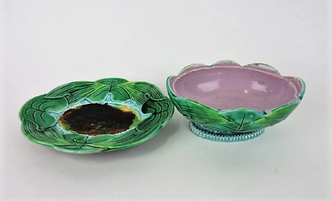 George Jones pond lily pate box base and under: tray, nick to tray