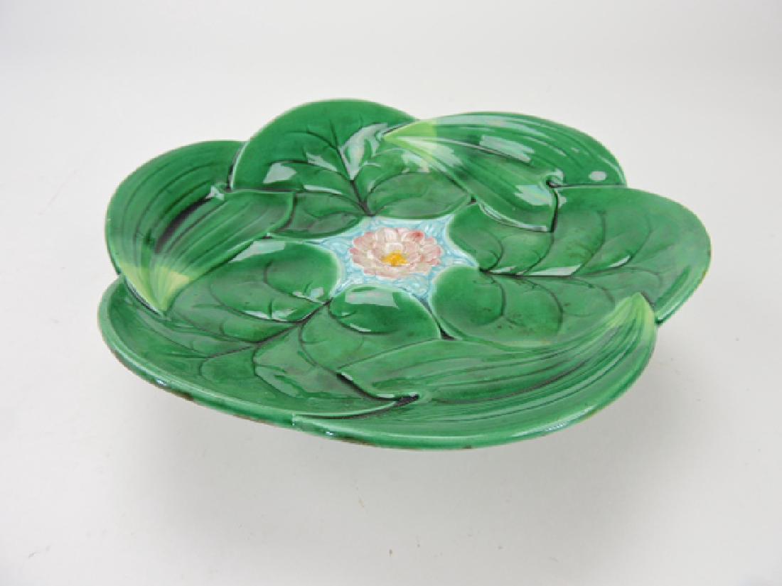 George Jones majolica pond lily low compote, rim (1 of 1)