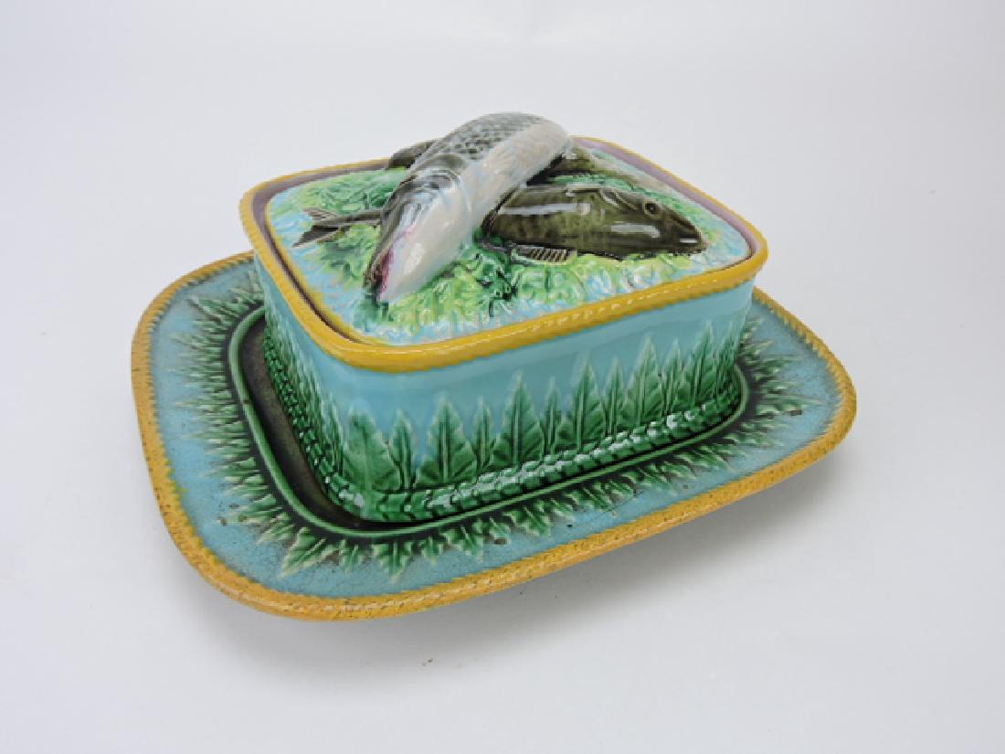 George Jones majolica acanthus leaf sardine: box