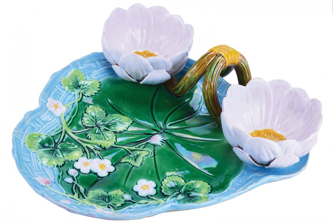George Jones Majolica Lily Pad Strawberry Dish (1 of 1)