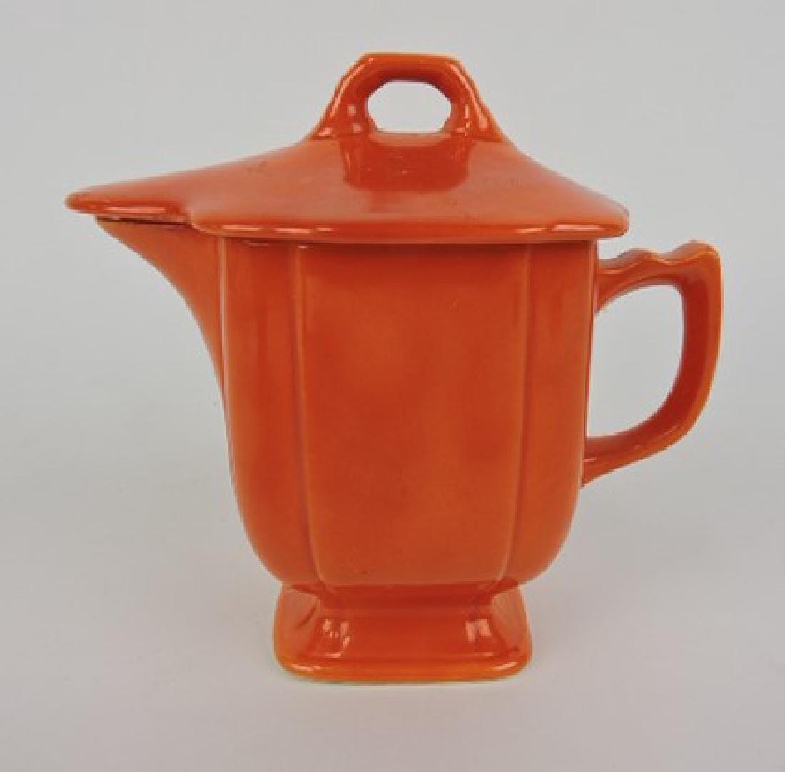Riviera red syrup pitcher with lid (1 of 1)