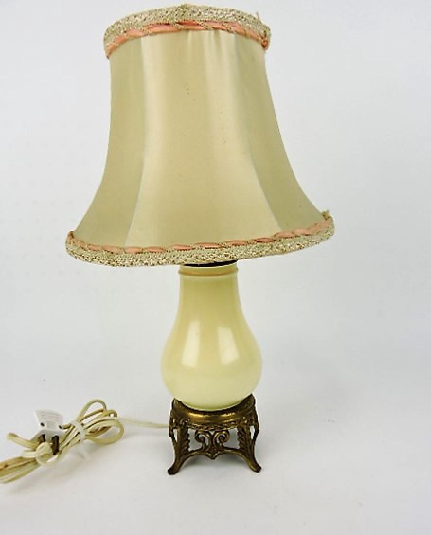 Fiesta syrup pitcher lamp, ivory (1 of 1)