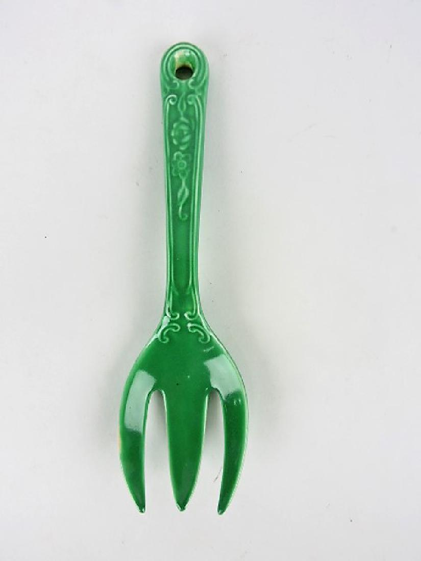 Kitchen Kraft green fork (1 of 1)