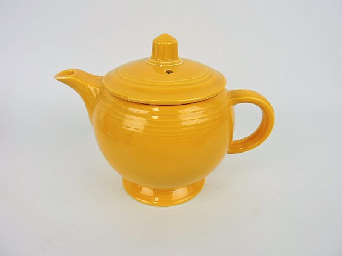 Fiesta medium teapot, yellow (1 of 1)