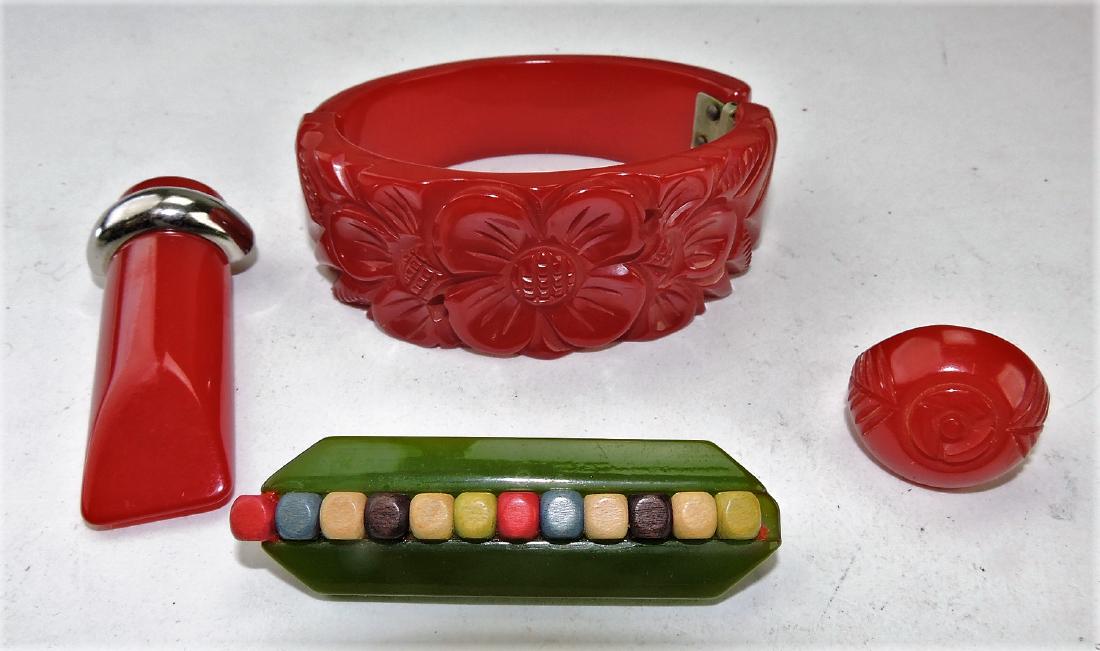 Bakelite lot of 4 pieces of: jewelry
