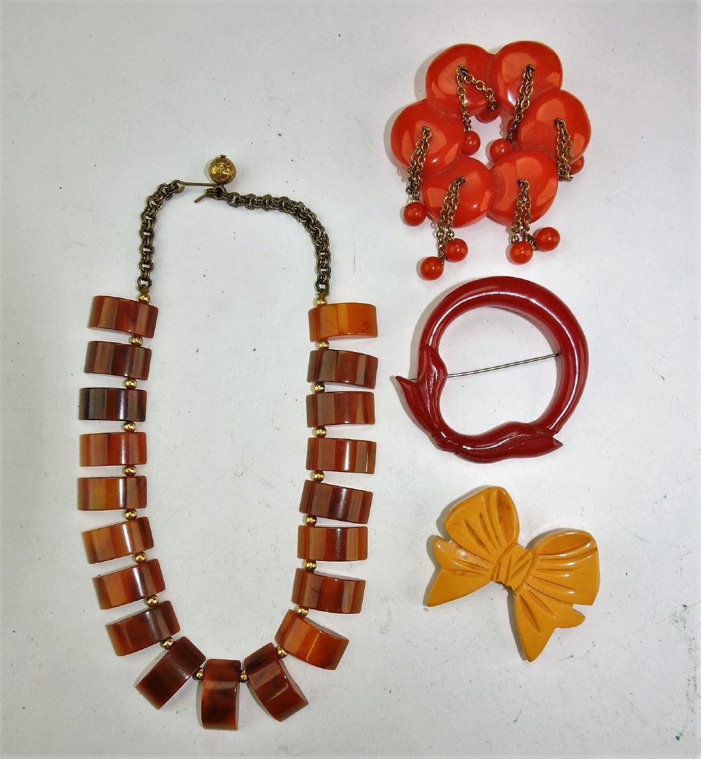 Bakelite lot of 4 pieces of: jewelry