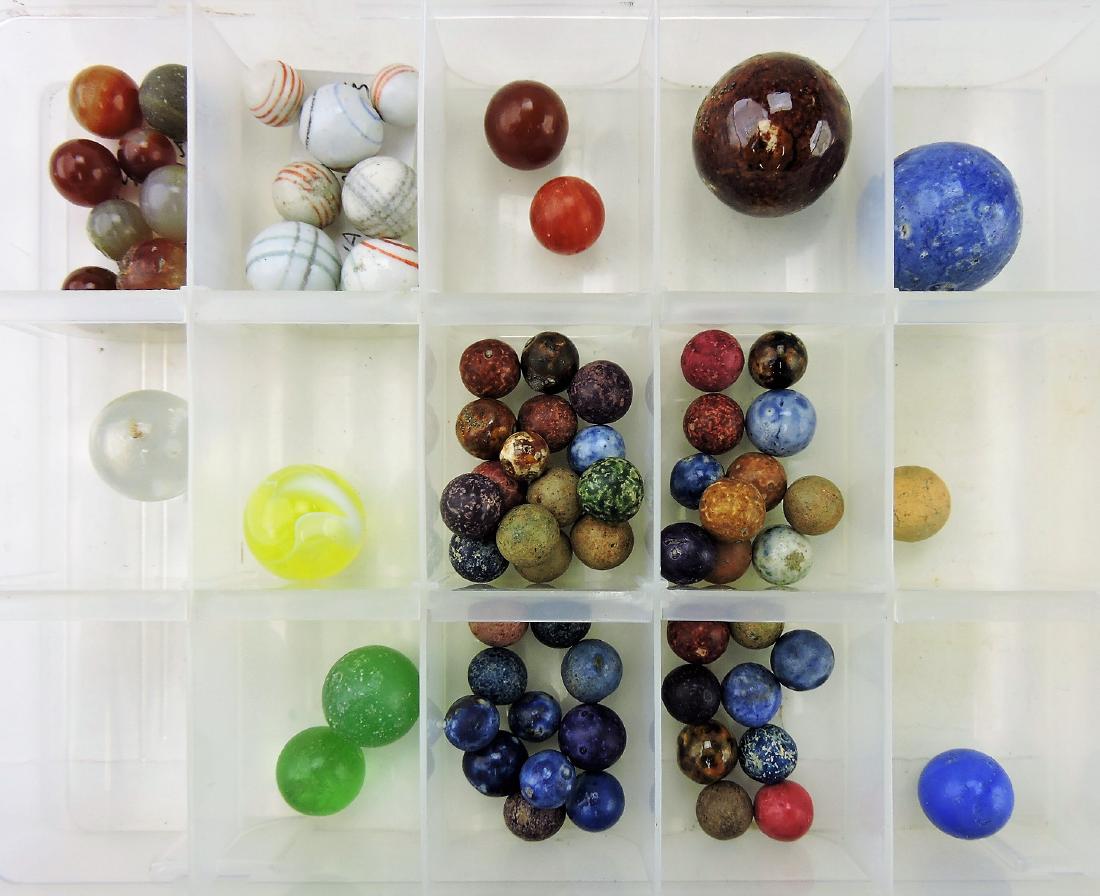 Lot of 165 assorted marbles: .