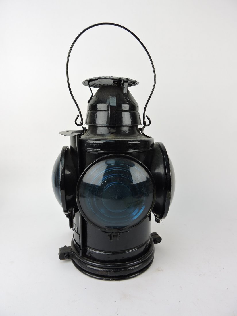 Handlan CMSTP & PRR railroad: switch lantern, 3 blue & 1 red lens