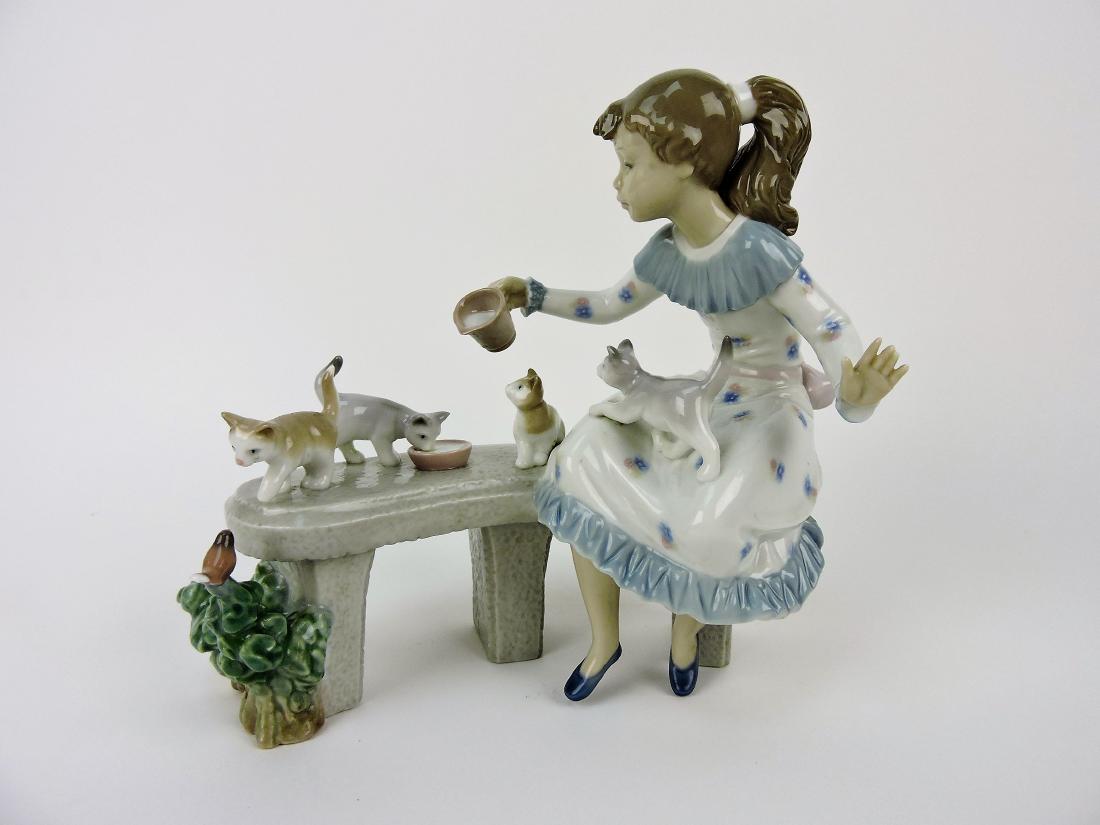 Lladro "Meal Time" #6109, 8" (1 of 1)