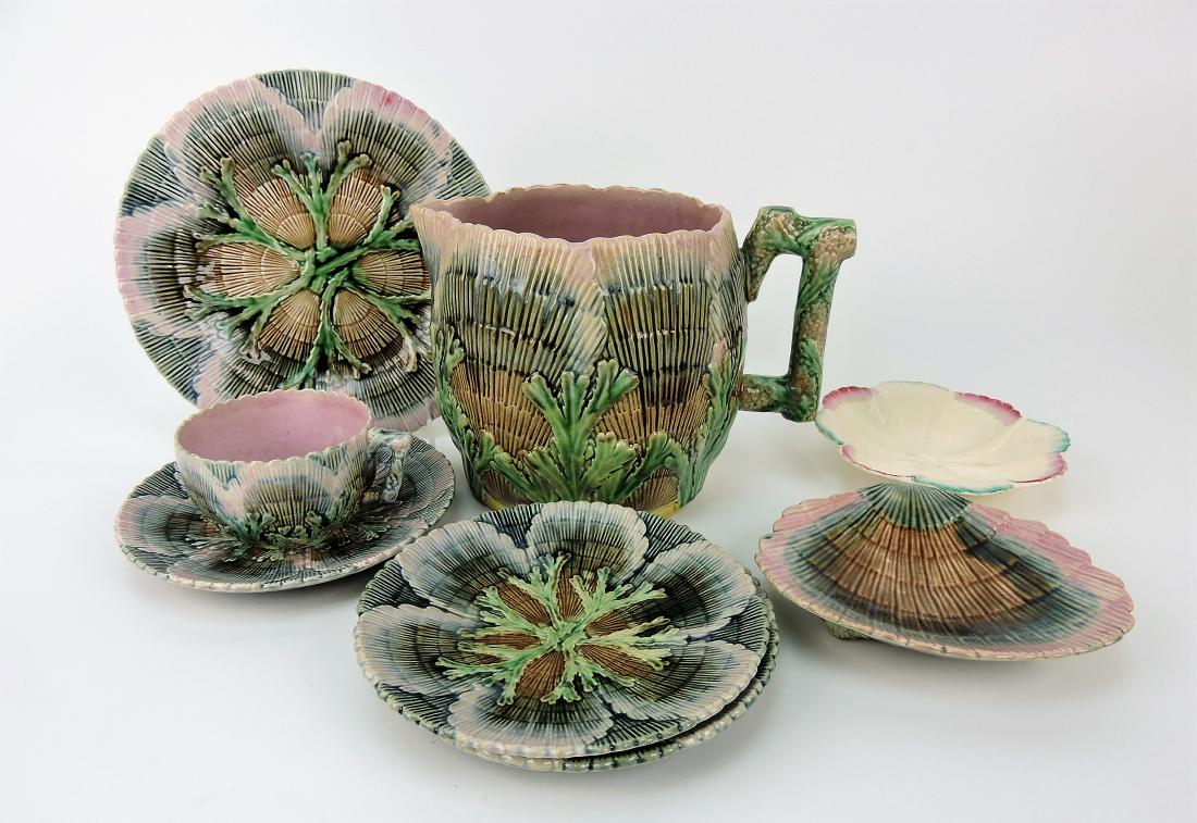 Majolica Etruscan shell & seaweed (1 of 1)