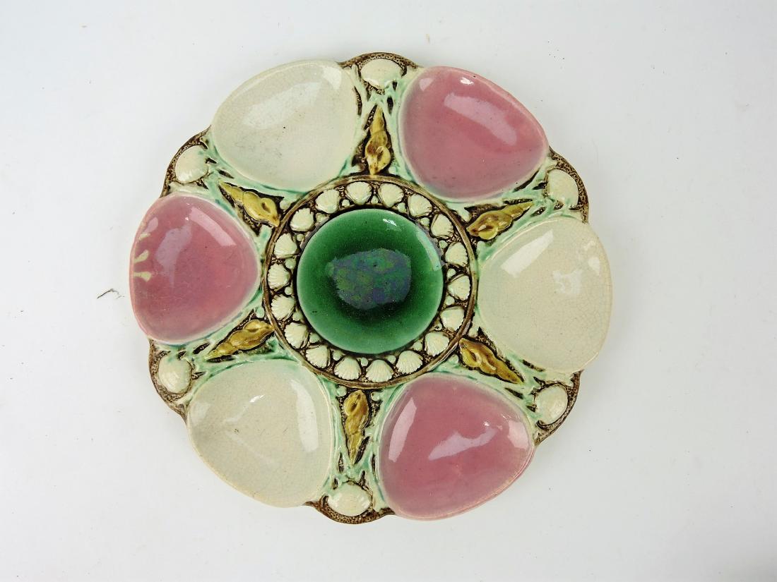 Majolica 6 well oyster plate with: alternating pink and white wells