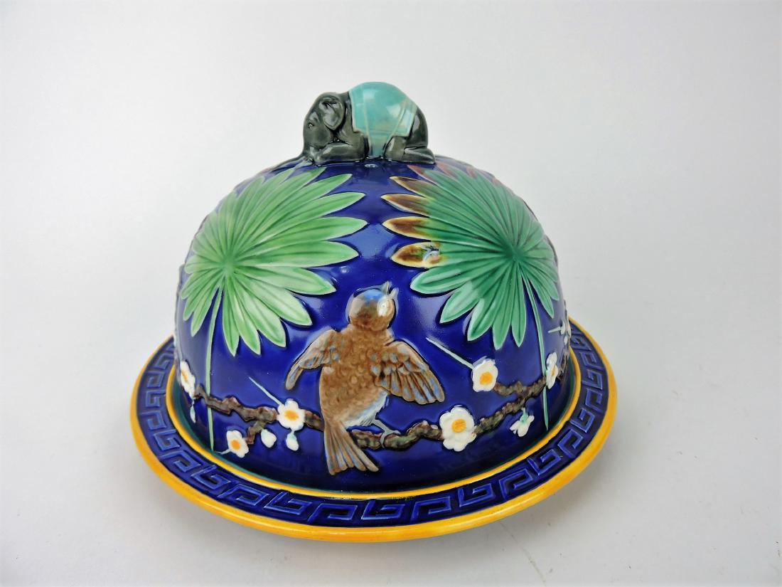Wedgwood Majolica cobalt jumbo: cheese keeper, 9"d, 6 1/2", top with restoration