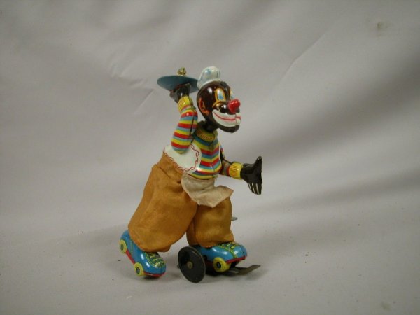 Early T.P.S. Japan black Americana clown waiter t
