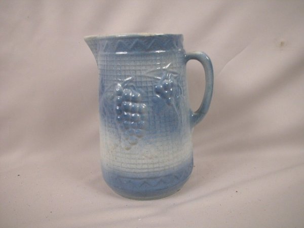 Blue and white stoneware salt glaze grape with ri