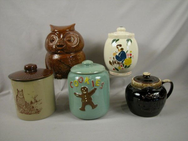 Cookie jar group - 5 jars - McCoy owl, McCoy jar,: Cookie jar group - 5 jars - McCoy owl, McCoy jar, Monmouth jar (nick), Gingerbread boy, (nick) and bean pot