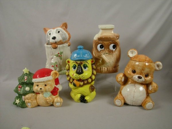 Cookie jar group - 5 jars - Racoon on stump, owl,: Cookie jar group - 5 jars - Racoon on stump, owl, Santa bear, Cookie Lion, Teddy Bear (nice to teddy bear)