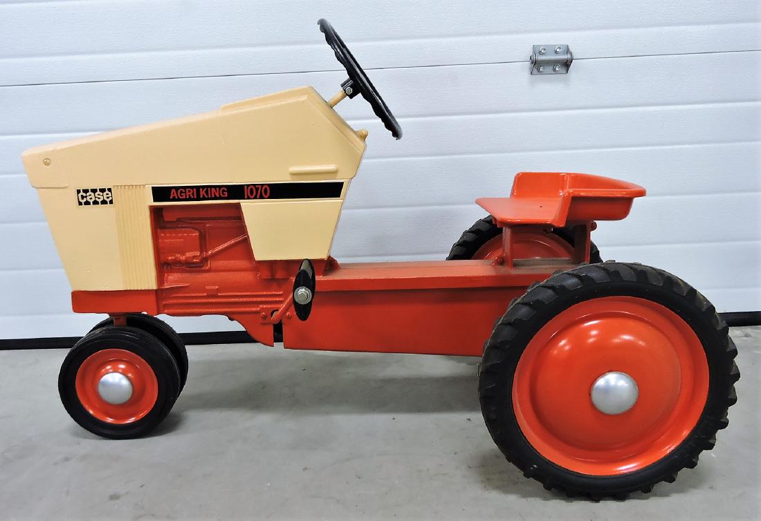 1970 Case Agri-King 1070 pedal tractor (1 of 1)