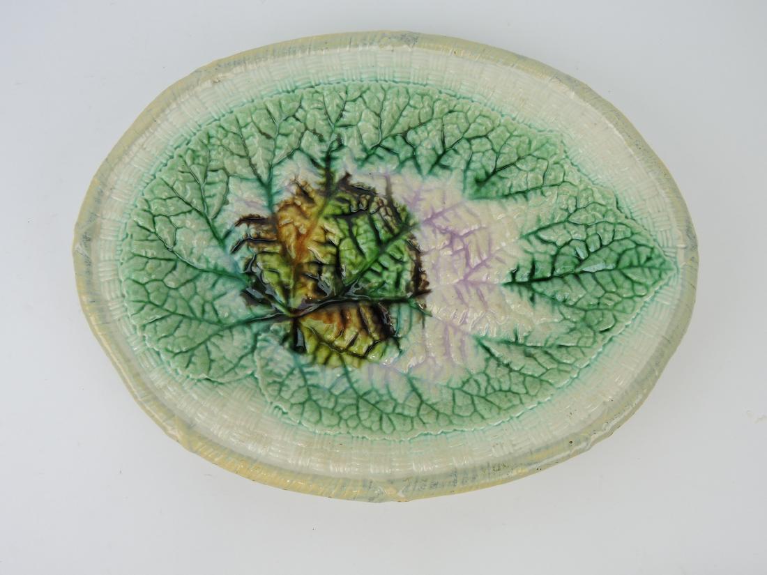 Majolica begonia leaf on basket (1 of 1)