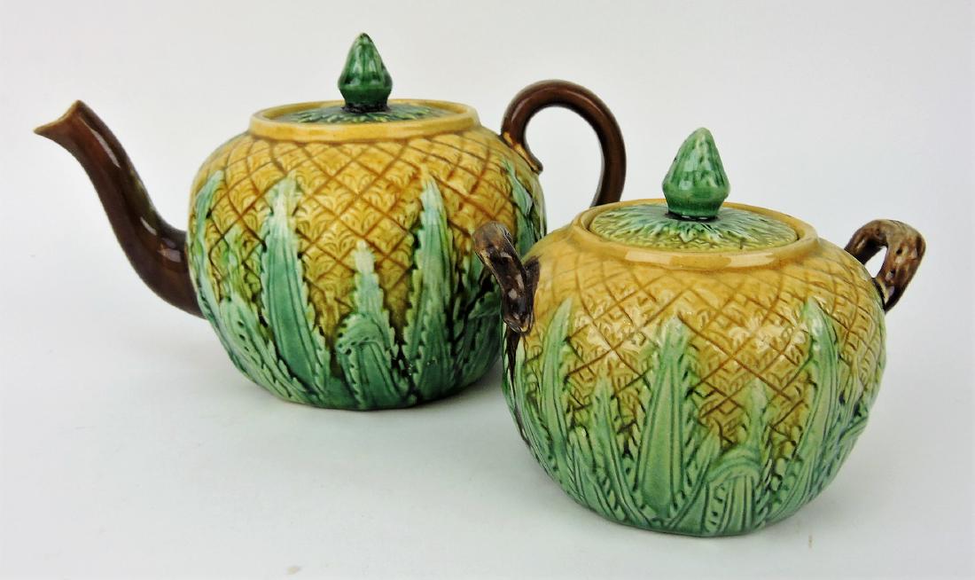 Majolica pineapple teapot and sugar, (1 of 1)