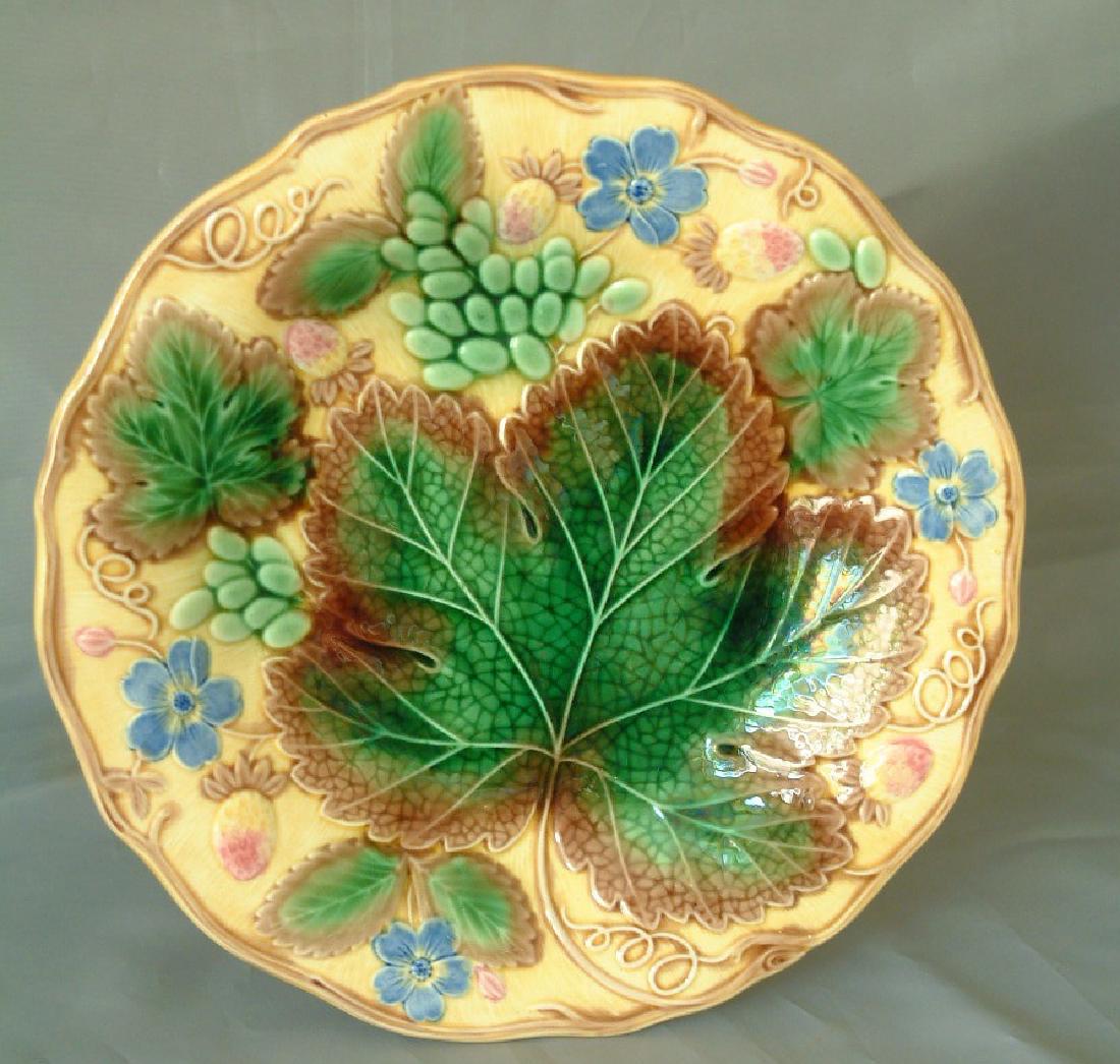 Wedgwood majolica grape and leaf: plate, 9 1/2"