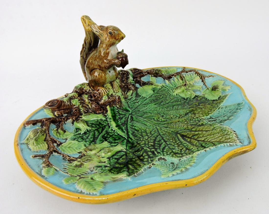 George Jones majolica squirrel nut (1 of 1)