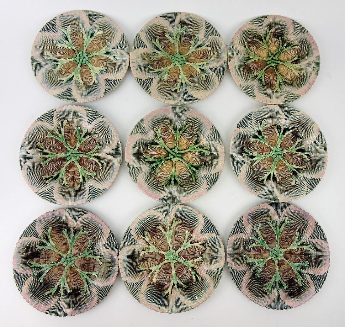 Etruscan Majolica shell and seaweed: set of 9 - 8" plates, various condition