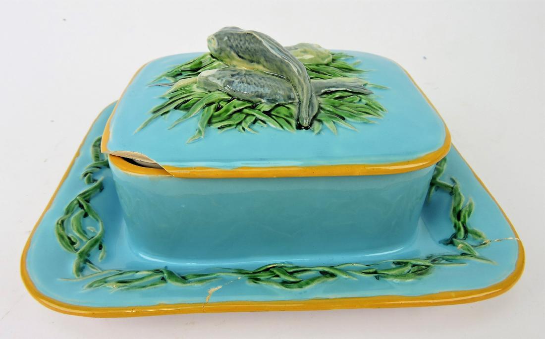Minton Majolica sardine box, loss: to corner of lid, repair to base