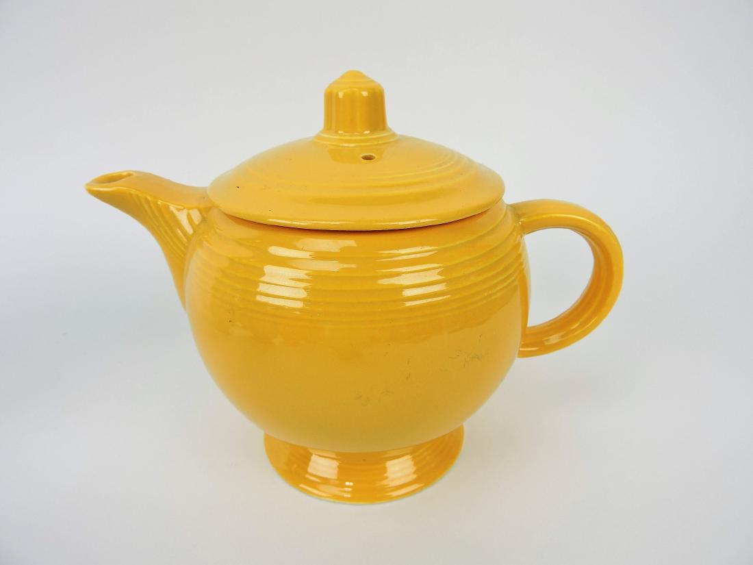 Fiesta medium teapot, yellow (1 of 1)