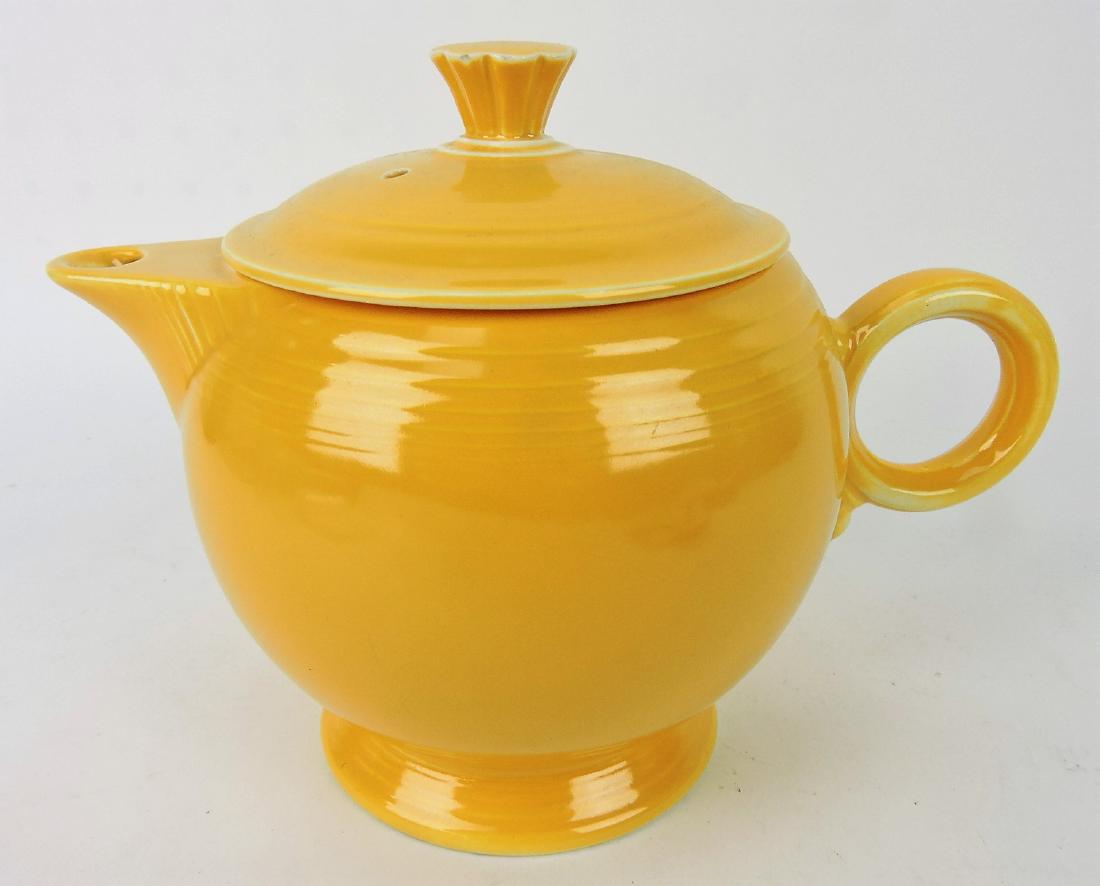 Fiesta large teapot, yellow, minor (1 of 1)