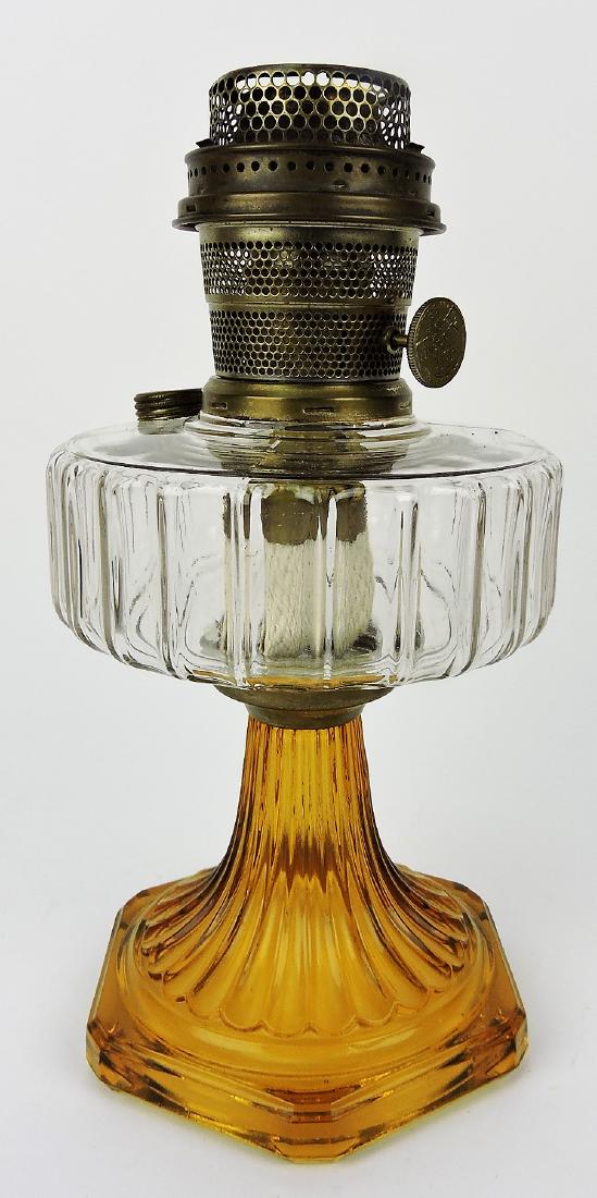 Aladdin oil lamp base with clear (1 of 1)