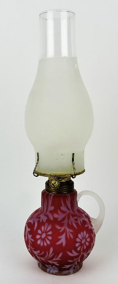 Cranberry daisy & fern satin: glass finger lamp