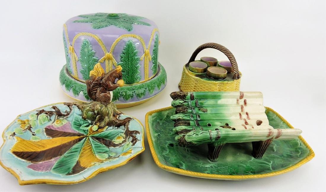 Majolica lot of 4 pieces, repairs and: losses