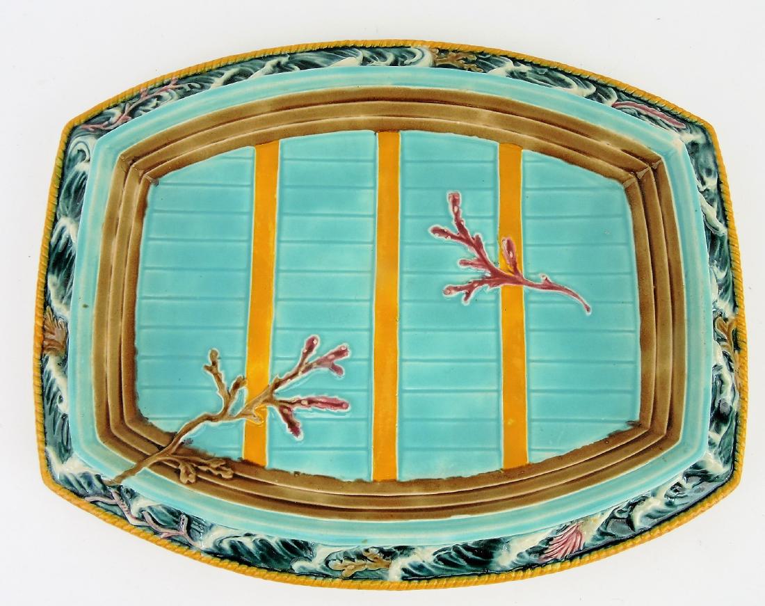 Wedgwood majolica platter, crate on: waves, 13"