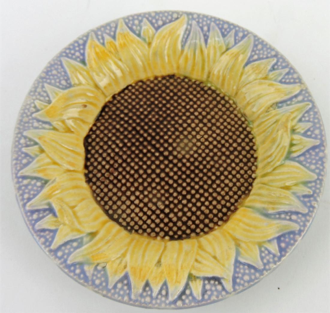 Etruscan majolica rare lavender: sunflower sauce dish, 5"