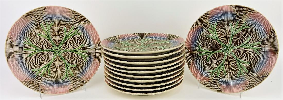 Bordallo Pinheiro Portugal majolica: set of 12 - 10 1/2" shell & seaweed dinner plates