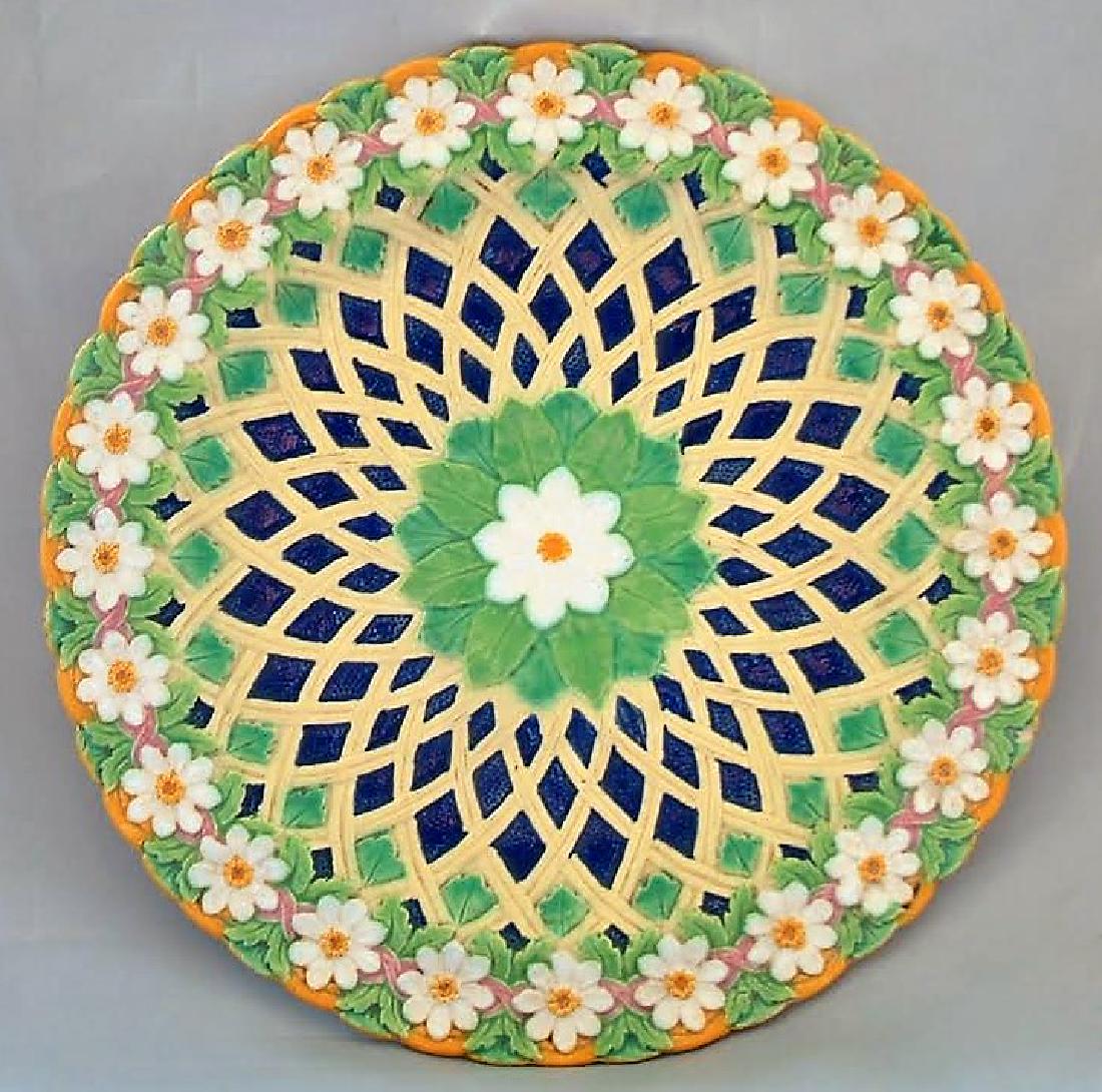 Minton majolica daisy and trellis plate,: 8 3/4 ", blue ground, hard to find, great color and condition