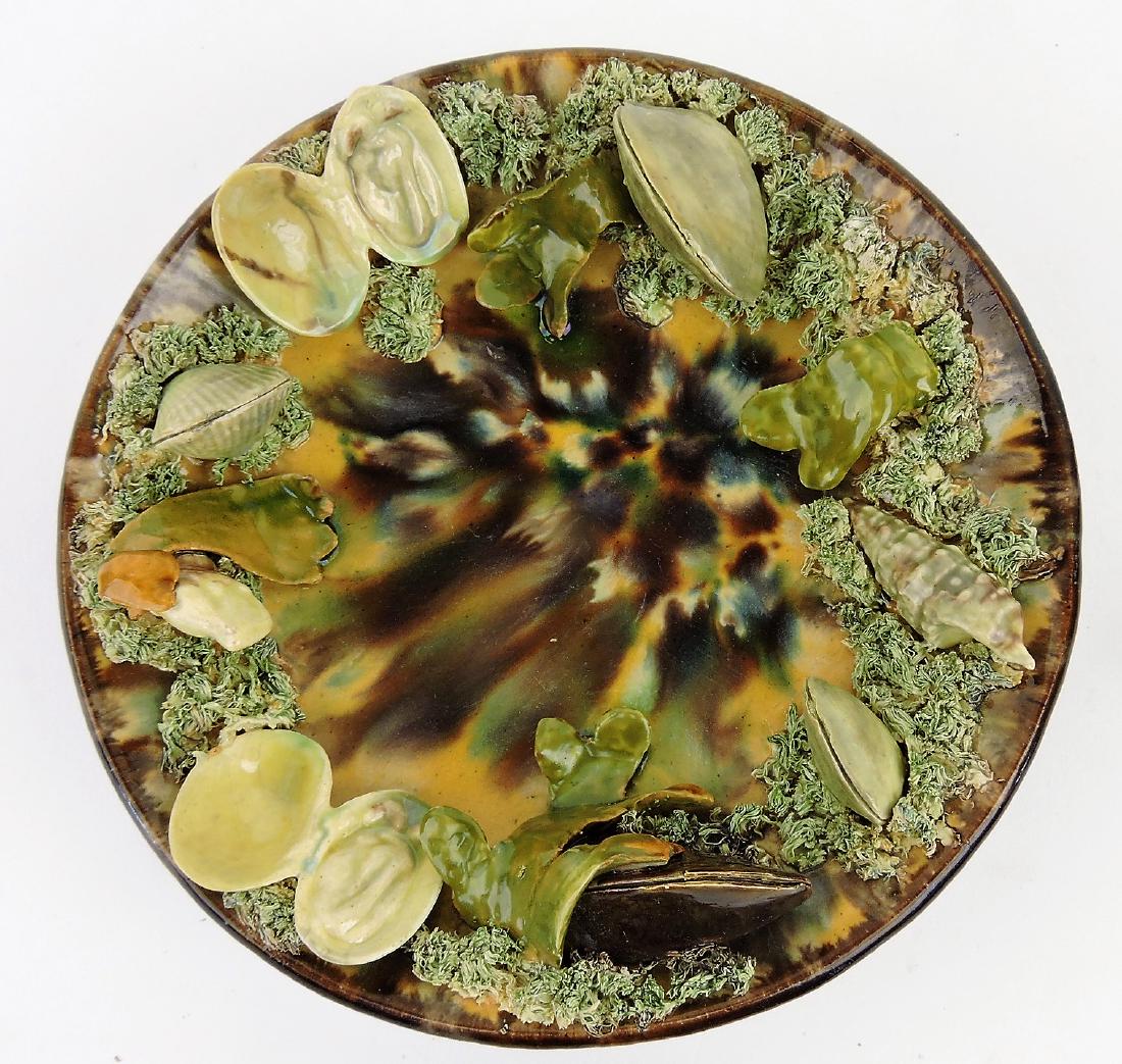 Raphael Bordalo Pinheiro majolica: wall plate c.1900 decorated with mussels, shells, and seaweed, 7 3/4"