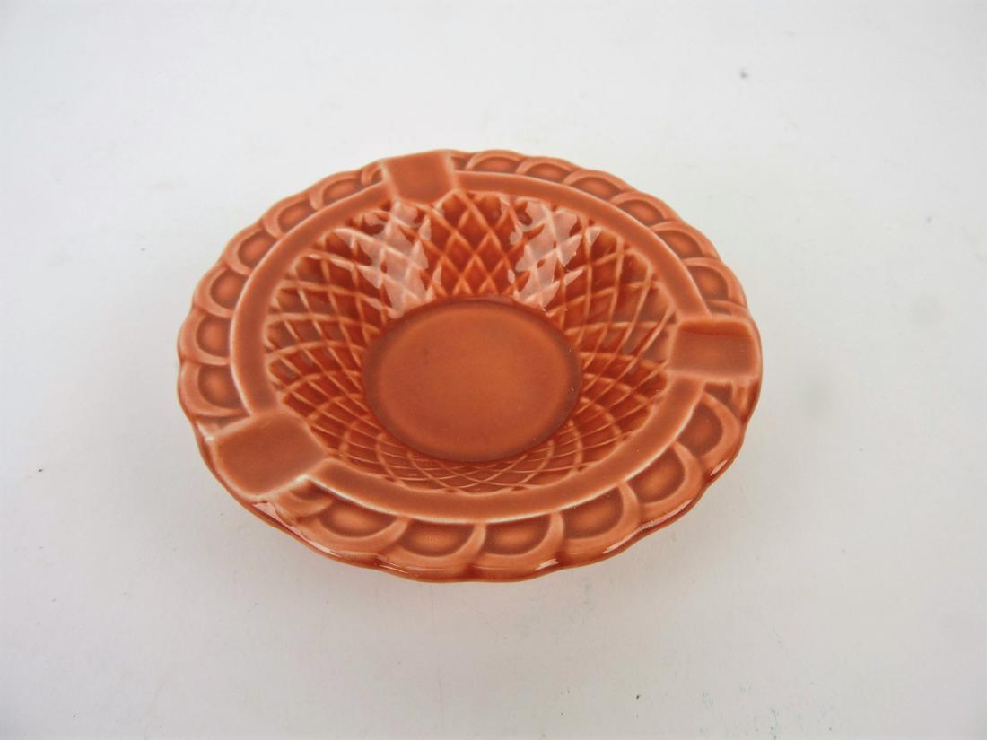 Fiesta Harlequin rose ashtray, minor (1 of 1)