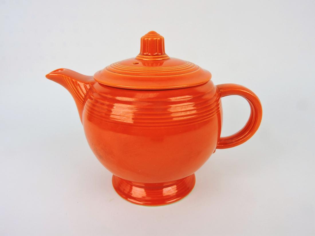 Fiesta medium teapot,  red (1 of 1)