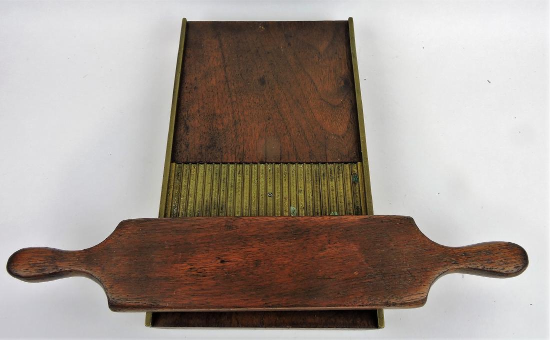 Early Shaker apothecary mahogany (1 of 2)